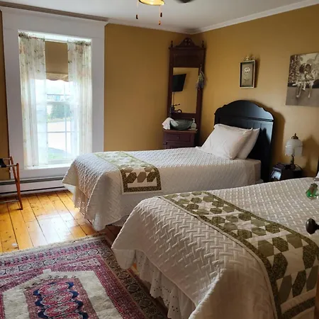 Applewood Inn Bed And Breakfast-2