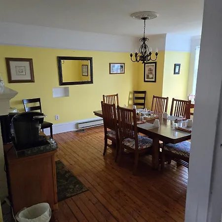 Applewood Inn Bed And Breakfast-3